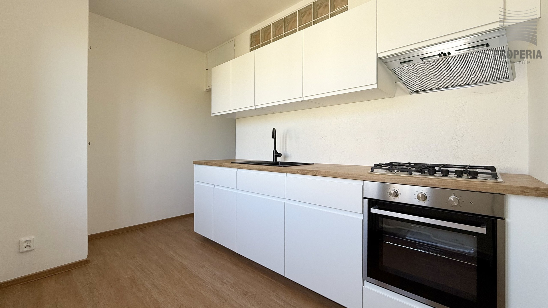 Pronájem bytu 3+1 74 m², Brno - Lesná