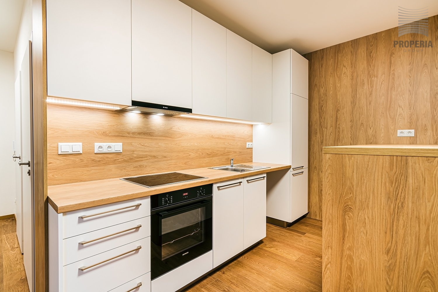 Pronájem bytu 3+kk s terasou o CP 77 m², ul. Stavební, Brno