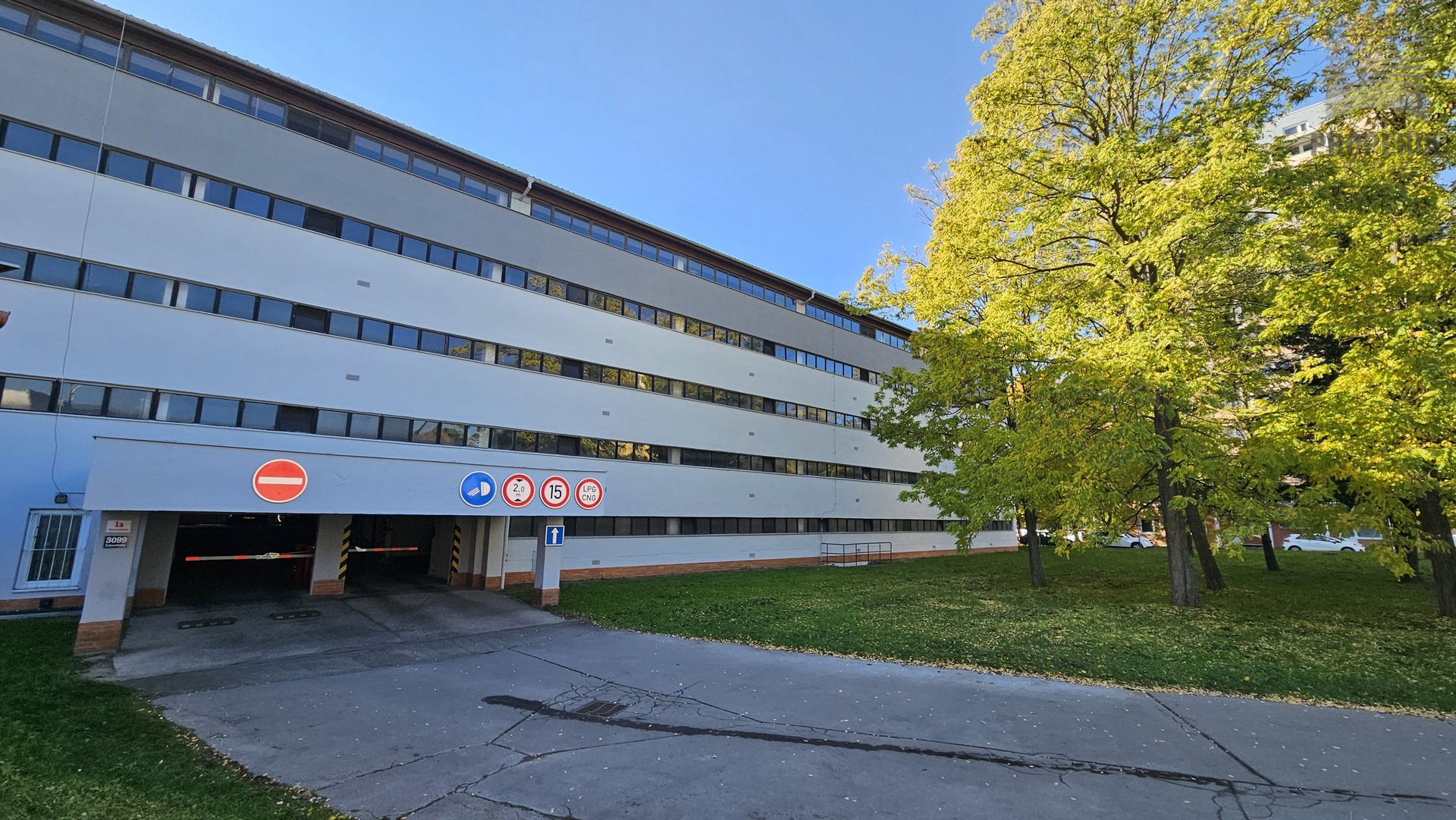 Pronájem garážového stání 13 m², Brno - Žabovřesky