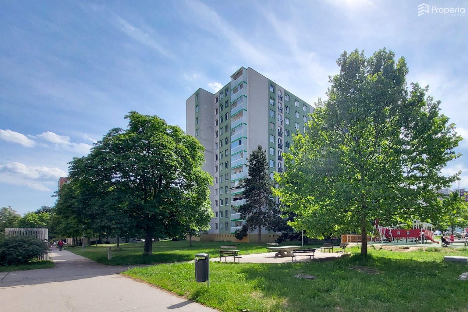 Prodej zrekonstruovaného a klimatizovaného bytu v OV 3+1 se zasklenou lodižií, ul. Velkopavlovická, Brno-Vinohrady, CP 77 m<sup>2</sup>, UP 70 m<sup>2</sup>,
